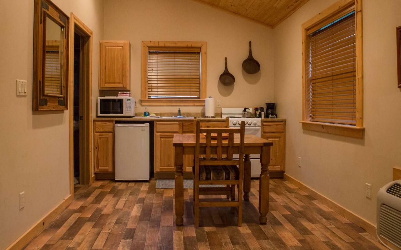 Castle Valley Inn Moab Exterior foto